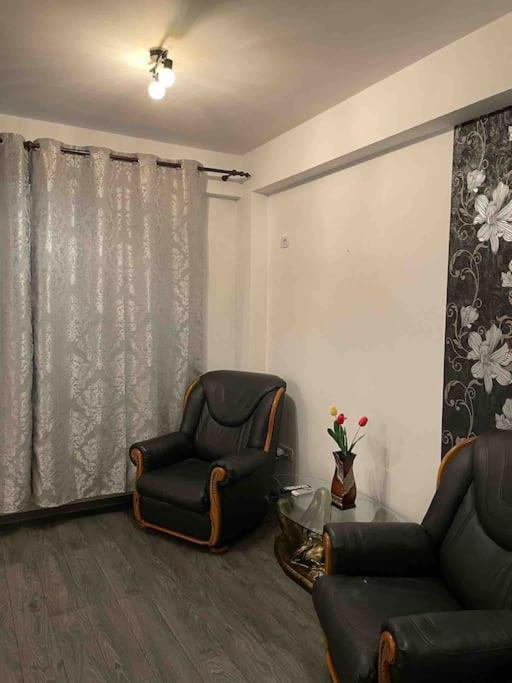 Garsoniera Militari Residence Chiajna Bagian luar foto
